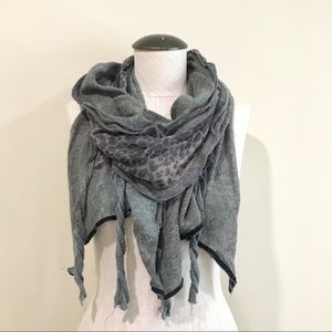 Grey Cheetah Print Scarf